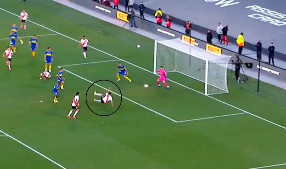 Fabrizio Angileri estuvo a punto de anotar el 3-0 de River ante Boca. Foto: captura de ESPN Fabrizio Angileri estuvo a punto de anotar el 3-0 de River ante Boca. Foto: captura de ESPN