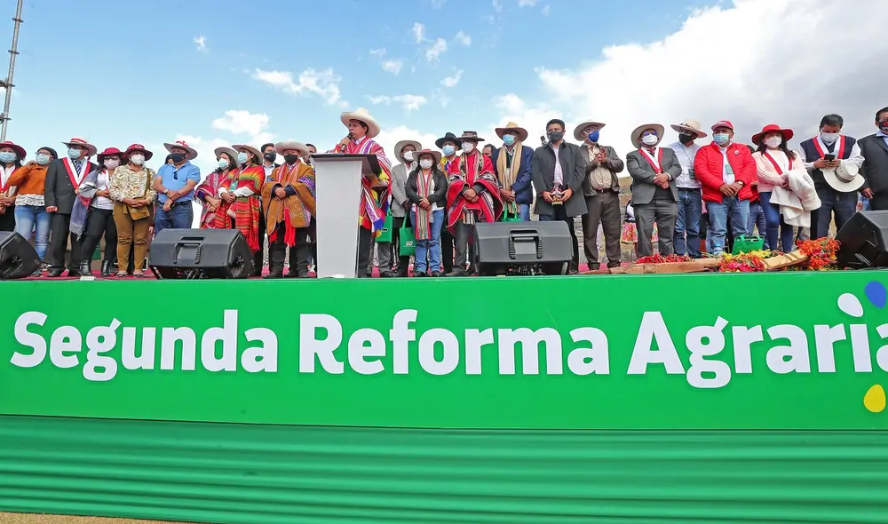 El mandatario Pedro Castillo anunció cinco medidas que buscan beneficiar la agricultura familiar, comunera y cooperativa. Foto: Presidencia El mandatario Pedro Castillo anunció cinco medidas que buscan beneficiar la agricultura familiar, comunera y cooperativa. Foto: Presidencia