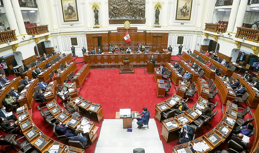 Amenaza. Bellido abrió la posibilidad de cerrar el Congreso. Foto: Congreso de la República