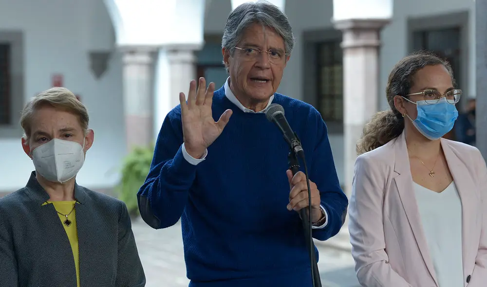 “Me deshice automáticamente de todas esas empresas”, dijo Guillermo Lasso durante la jornada de este 4 de octubre. Foto. AFP