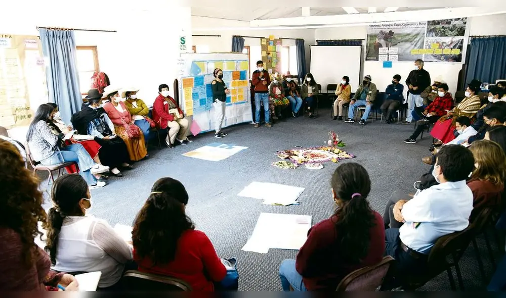Presentación. Diversos dirigentes se encontraron y dialogaron en Cusco durante dos días. Agenda que elaboraron se la entregarán a presidente. Foto: La República