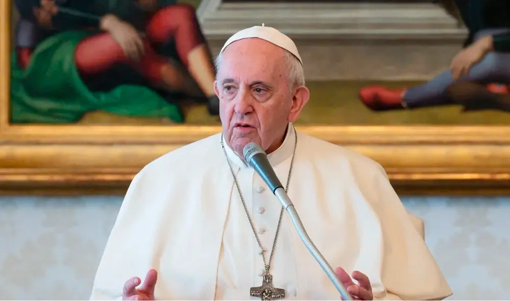 El papa argentino reza por los católicos franceses y “especialmente por las víctimas”. Foto: AFP El papa argentino reza por los católicos franceses y “especialmente por las víctimas”. Foto: AFP