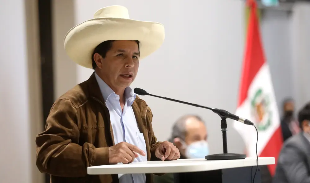 El mandatario Pedro Castillo durante el encuentro con gremios de expendedores y voceadores de diarios, revistas y loterías. Foto: Presidencia El mandatario Pedro Castillo durante el encuentro con gremios de expendedores y voceadores de diarios, revistas y loterías. Foto: Presidencia