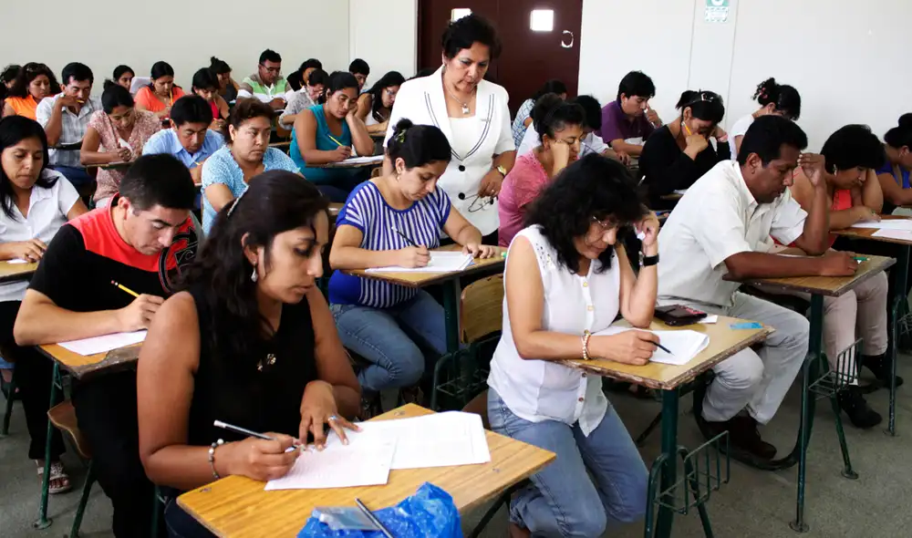 Docentes que no estén de acuerdo con la relación preliminar de plazas, pueden presentar su reclamo ante la UGEL o DRE respectiva. Foto: La República Docentes que no estén de acuerdo con la relación preliminar de plazas, pueden presentar su reclamo ante la UGEL o DRE respectiva. Foto: La República