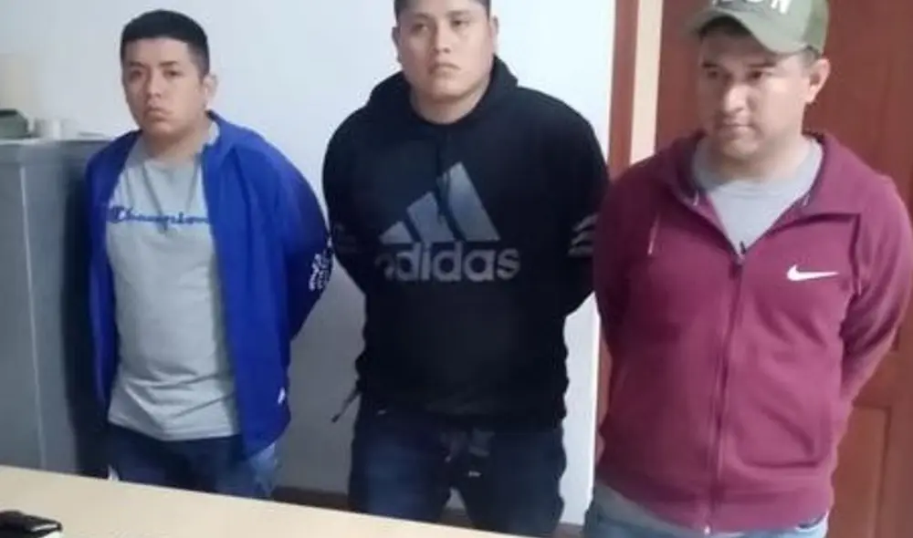 Fueron detenidos en automóvil en la intersección de la avenida Prolongación Unión y el pasaje Las Gardenias. Foto: PNP Fueron detenidos en automóvil en la intersección de la avenida Prolongación Unión y el pasaje Las Gardenias. Foto: PNP