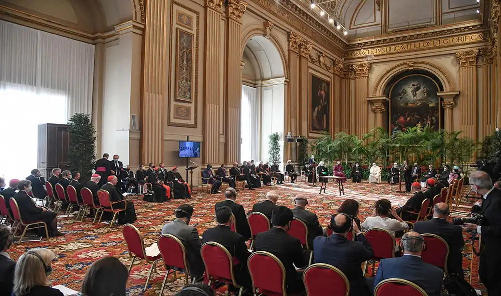 El Vaticano sufre una nueva crisis que le genera "vergüenza" al papa Francisco. Foto: AFP