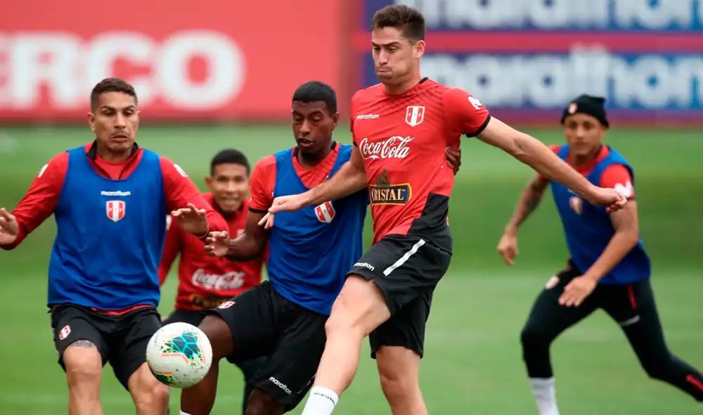 La Blanquirroja viene entrenando con los 29 futbolistas en Videna y el Nacional. Foto: FPF La Blanquirroja viene entrenando con los 29 futbolistas en Videna y el Nacional. Foto: FPF