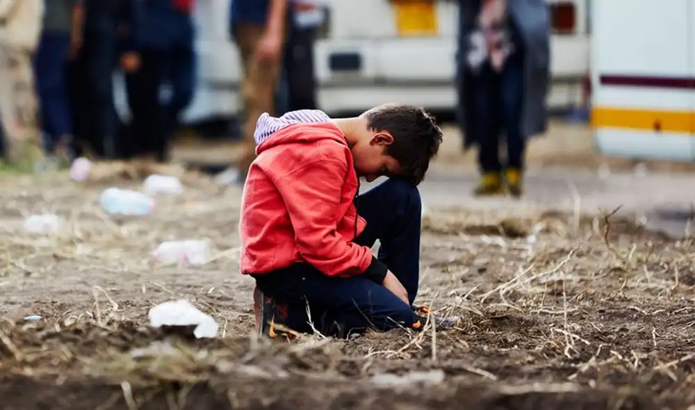 El adolescente comenzó a recibir terapia psicológica, pero no funcionó porque prefirió guardar su dolor en lugar de expresarlo. Foto: Pierre Crom El adolescente comenzó a recibir terapia psicológica, pero no funcionó porque prefirió guardar su dolor en lugar de expresarlo. Foto: Pierre Crom