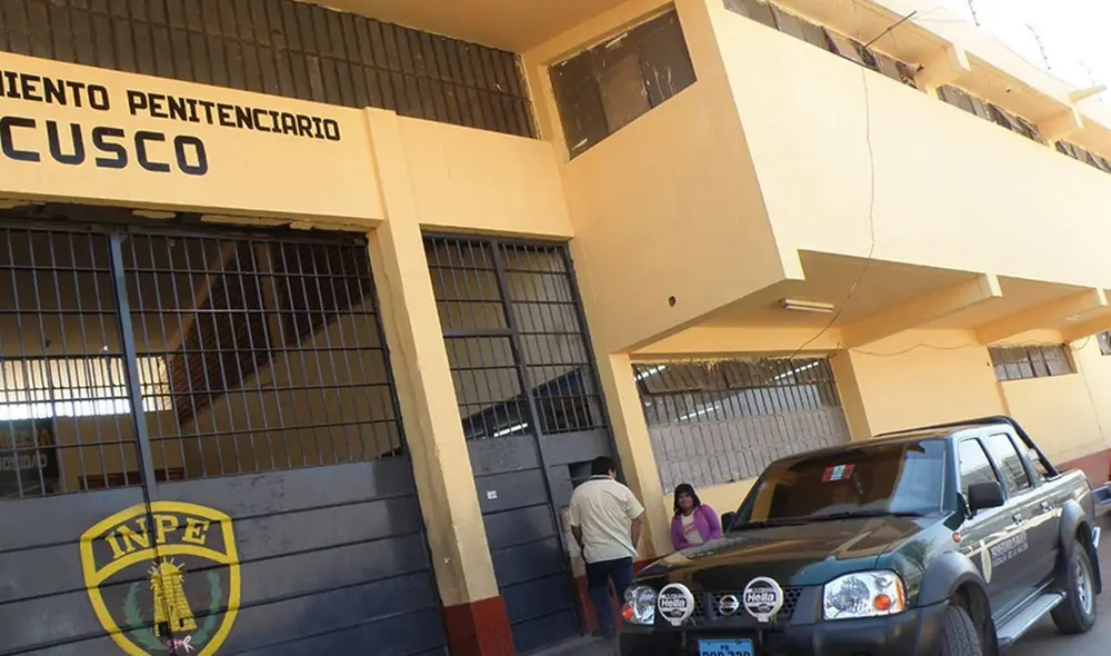 Miembros de la Policía Nacional llegaron al recinto penitenciario e intervinieron al trabajador. Foto: difusión