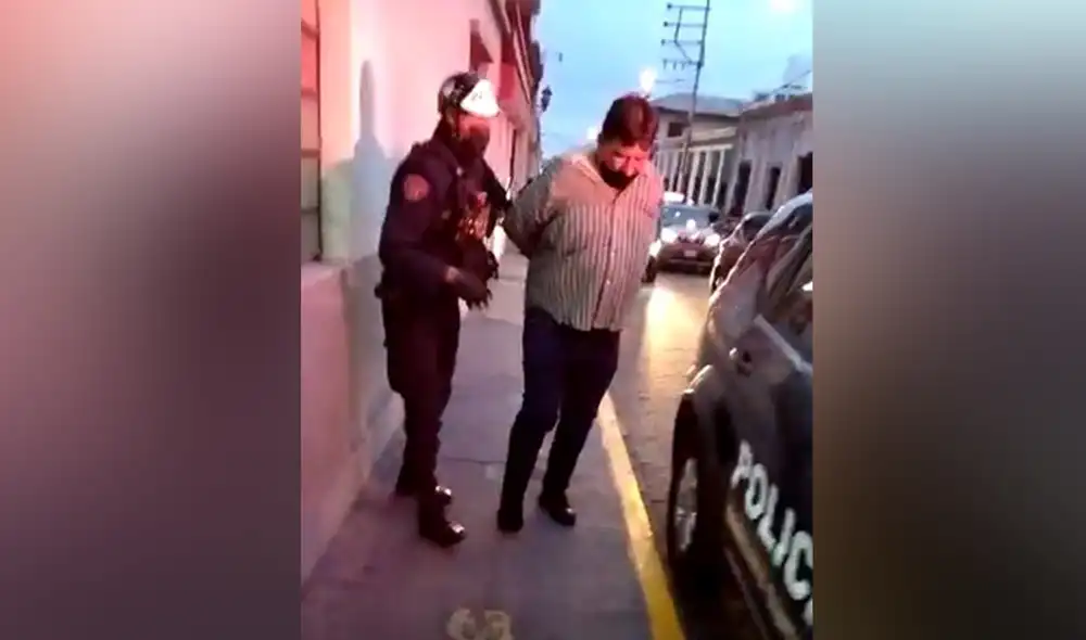 El sujeto fue trasladado a la comisaría de Santa Marta del Cercado de Arequipa. Foto: Captura video PNP El sujeto fue trasladado a la comisaría de Santa Marta del Cercado de Arequipa. Foto: Captura video PNP