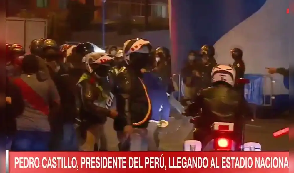 Llegada de Pedro Castillo al Estadio Nacional para el Perú vs. Chile. Foto: captura ESPN Llegada de Pedro Castillo al Estadio Nacional para el Perú vs. Chile. Foto: captura ESPN