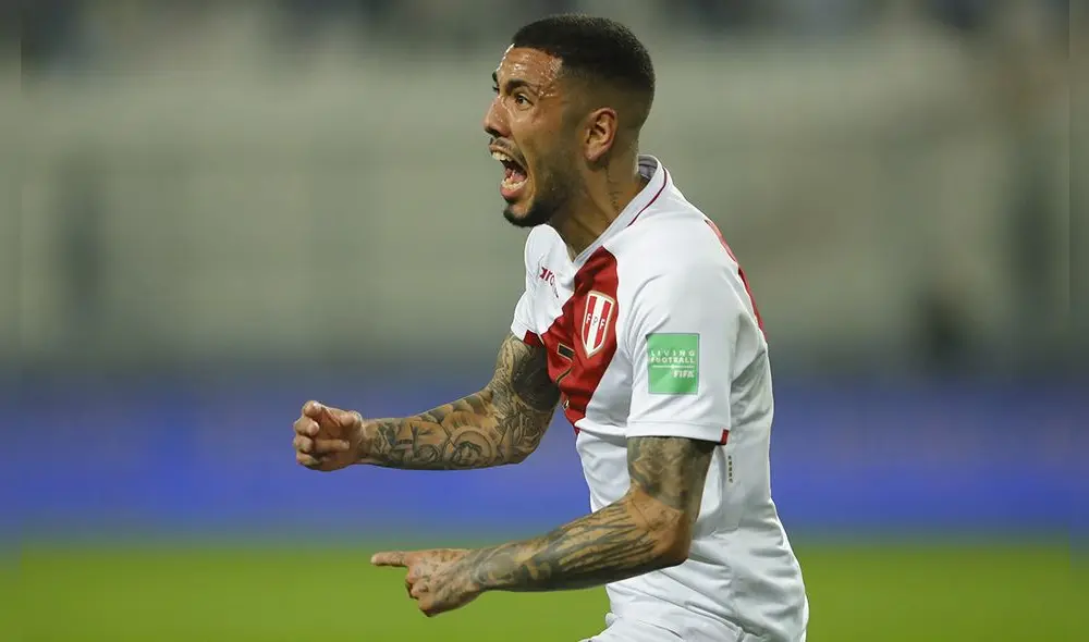 Perú derrotó 2-0 a Chile con goles de Christian Cueva y Sergio Peña. Foto: AFP