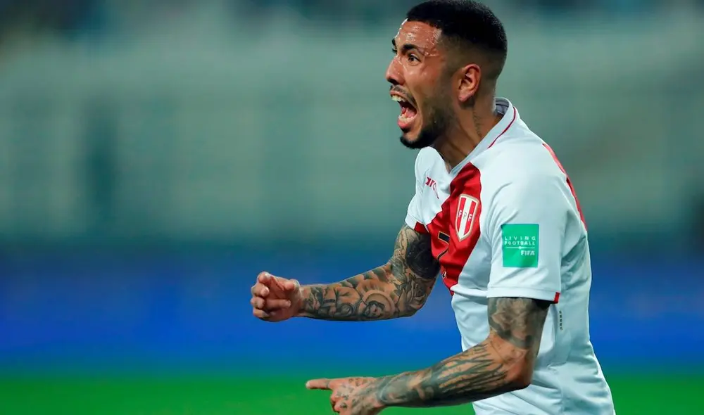 Sergio Peña fue el autor del segundo gol de Perú ante Chile. Foto: EFE