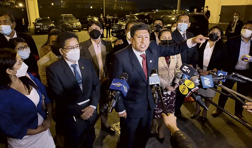 Posición ambigua. El ala cerronista del oficialismo mantiene su rechazo al gabinete, pero a su vez sus voceros aseguran que apoyan al presidente Pedro Castillo. Se trataría de un cálculo. Foto: John Reyes/La República