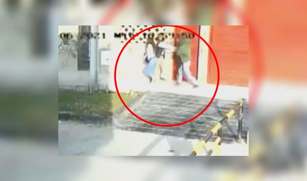 Delincuente huyó del lugar. Vecinos de Comas piden más seguridad. Foto: captura de América Delincuente huyó del lugar. Vecinos de Comas piden más seguridad. Foto: captura de América