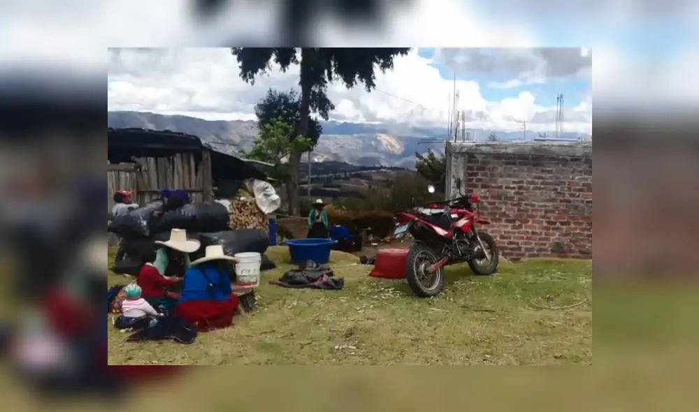 Familiares buscaron el cuerpo de la víctima por dos horas. Foto: captura video Hco Tv Familiares buscaron el cuerpo de la víctima por dos horas. Foto: captura video Hco Tv