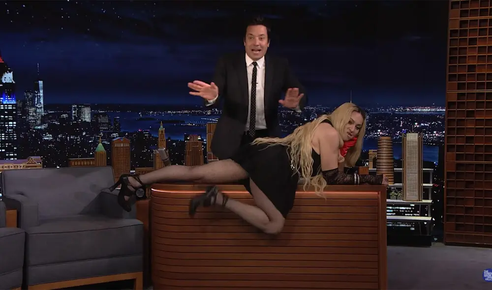 Madonna se apodera de la última edición de The tonight show con Jimmy Fallon. Fuente: Page Six Madonna se apodera de la última edición de The tonight show con Jimmy Fallon. Fuente: Page Six