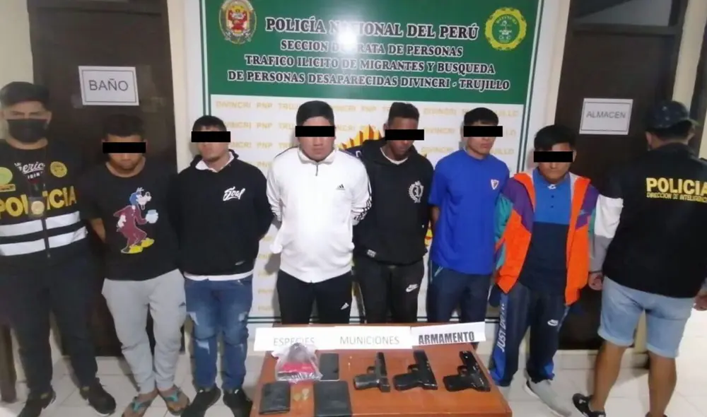 Personal de la Divincri realiza las diligencias de ley para determinar los delitos de esta banda criminal. Foto: PNP