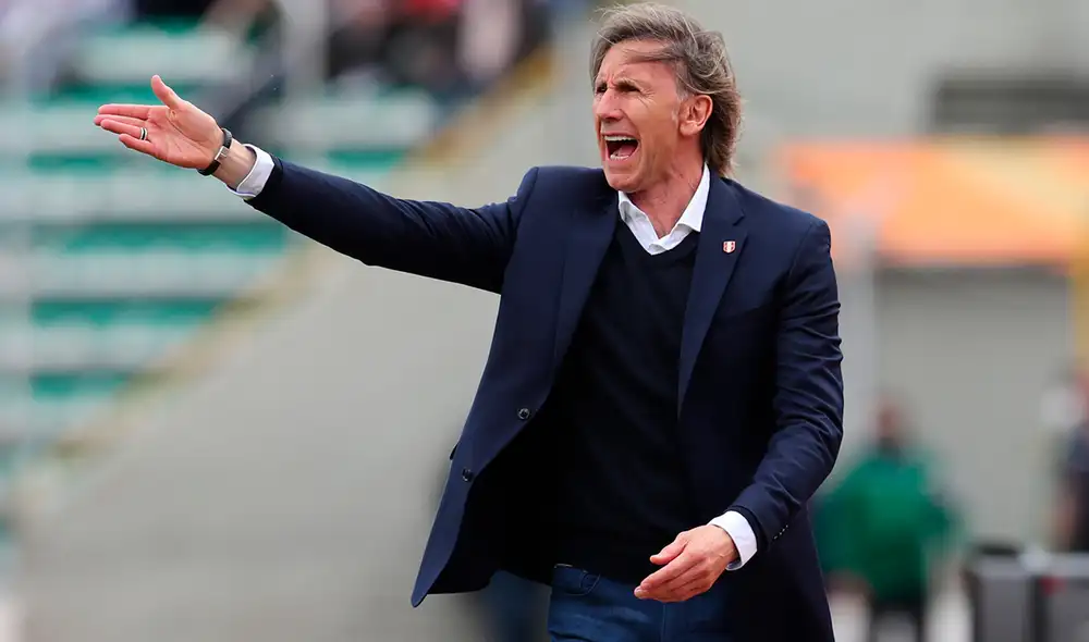 Ricardo Gareca dirigiendo ante Bolivia en La Paz. Foto: EFE Ricardo Gareca dirigiendo ante Bolivia en La Paz. Foto: EFE