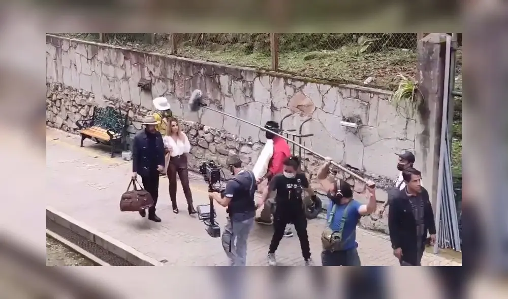 Las primeras imágenes que están protagonizadas por la mexicana Kate del Castilo en el papel de Teresa Mendoza y el actor español Antonio Gil (Oleg Yasikov). Foto: Captura video
