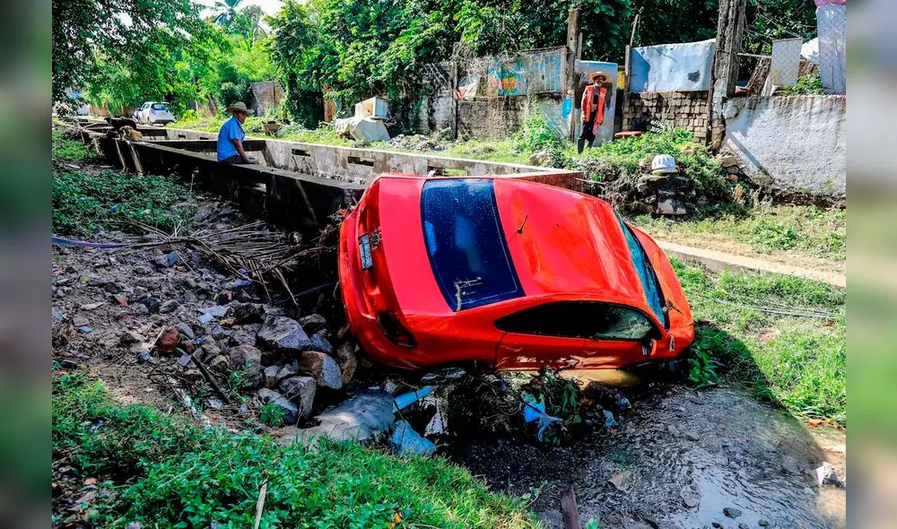 Tormenta tropical con posibilidades de convertirse en huracán categoría 1 en el transcurso del lunes e impactará a algunos estados del Pacífico mexicano. Foto: EFE