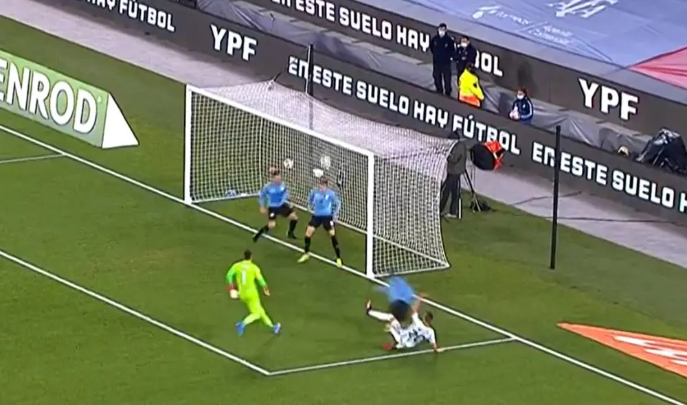 Lo Celso dejó en el camino a Muslera y se perdió el 1-0 para Argentina. Foto: captura video TV Pública