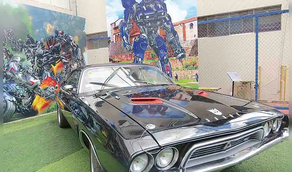 Exhibición. Robots y vehículos de la serie animada y de la saga cinematográfica se realiza en el cercado del Cusco. Foto: La República