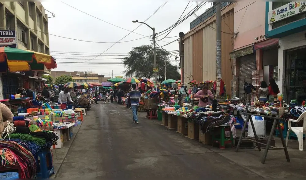 Otra alternativa que plantean es que la MPCh encabece proyecto de nuevo mercado. Foto: Rosa Quincho/URPI-GLR Otra alternativa que plantean es que la MPCh encabece proyecto de nuevo mercado. Foto: Rosa Quincho/URPI-GLR
