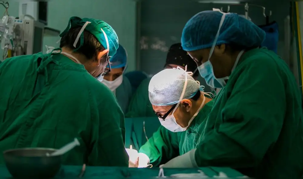 Operación constó de dos etapas. Foto: EsSalud