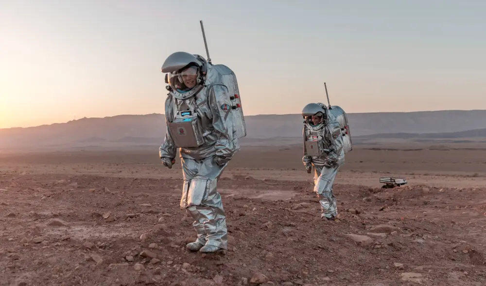 La primera actividad extravehicular exclusivamente femenina de la OeWF fue conformada por las dos astronautas análogas, Anika Mehlis y Carmen Köhler, Foto: OeWF (Florian Voggeneder)