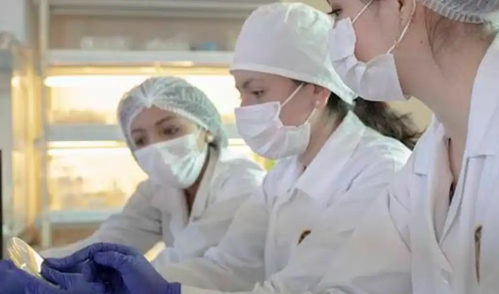 Estudiantes deben presentar su carnet de vacunación. Foto: UCSM Estudiantes deben presentar su carnet de vacunación. Foto: UCSM