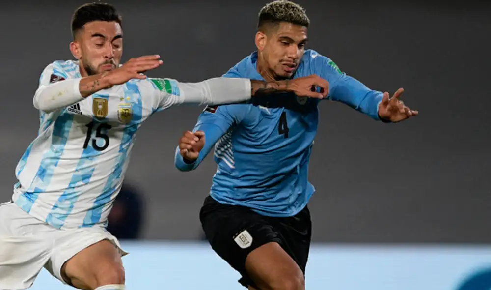 El defensor uruguayo Ronald Araújo milita actualmente en el FC Barcelona. Foto: AFP