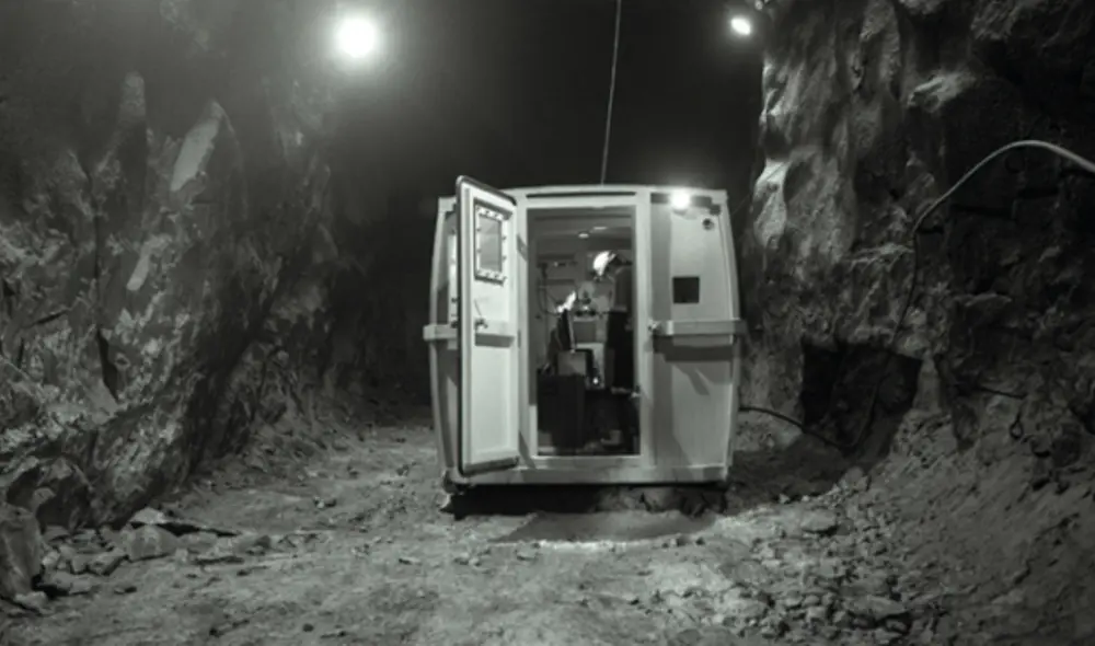A un kilómetro bajo tierra, los científicios buscan bloquear todas las interferencias posibles con los rayos cósmicos del Sol y cualquier tipo de contaminación. Foto: Mark Killmer / Laboratory SUPL
