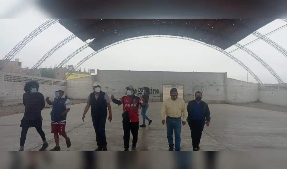 Alcalde recorrió las instalaciones de la infraestrutura deportiva. Foto: MDEP