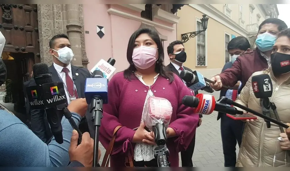 Betssy Chávez señaló que aún no tienen fecha para el pedido de confianza. Foto: Grace Mora / URPI -La República