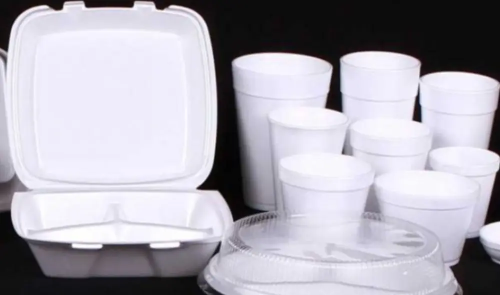 La Ley N°30884 regula el consumo de bienes de plásticos. Foto: Andina