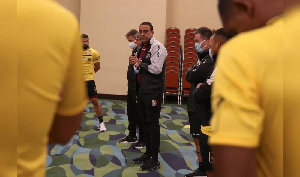 Leonardo González es el técnico interino de Venezuela y ha dirigido cinco partidos en Eliminatorias. Foto: La Vinotinto