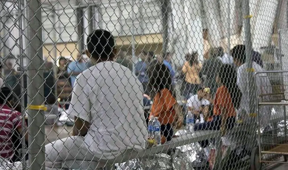 Niños migrantes de 3 a 9 años en un corralito en el centro de detención del Departamento de Seguridad Nacional de Donna, en Texas, Estados Unidos. Foto: AFP Niños migrantes de 3 a 9 años en un corralito en el centro de detención del Departamento de Seguridad Nacional de Donna, en Texas, Estados Unidos. Foto: AFP