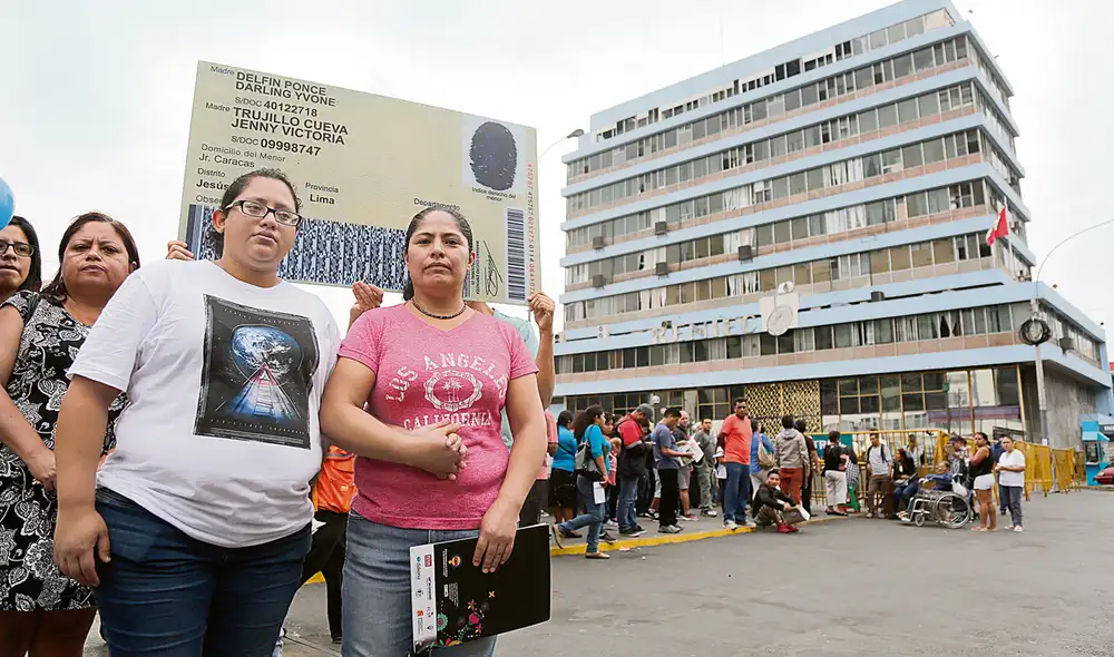 Esperanza. La pareja viene esperando que le reconozcan sus derechos desde el 2016. Foto: La República Esperanza. La pareja viene esperando que le reconozcan sus derechos desde el 2016. Foto: La República