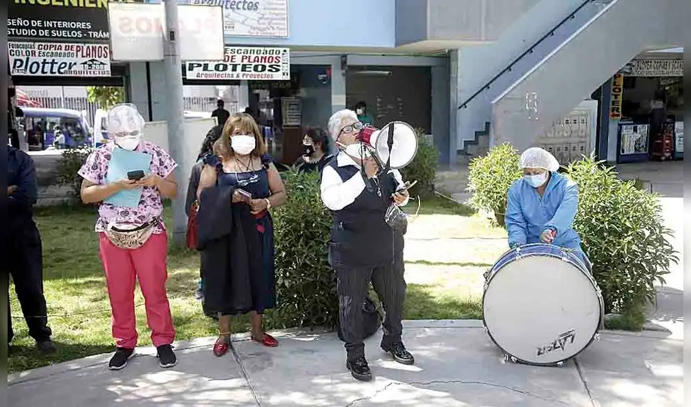 Plantón. Trabajadores denunciaron retrasos en varios pagos. Foto: Rodrigo Talavera