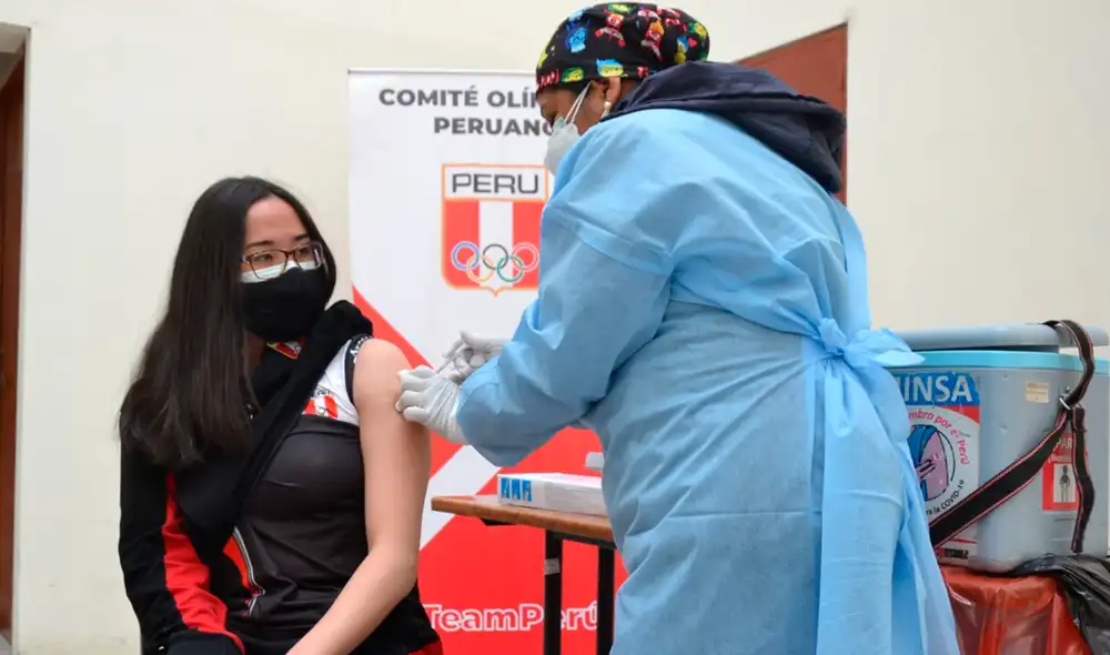 Deportistas peruanos se vacunan para competir en los Juegos Panamericanos Junior. Foto: Andina Deportistas peruanos se vacunan para competir en los Juegos Panamericanos Junior. Foto: Andina