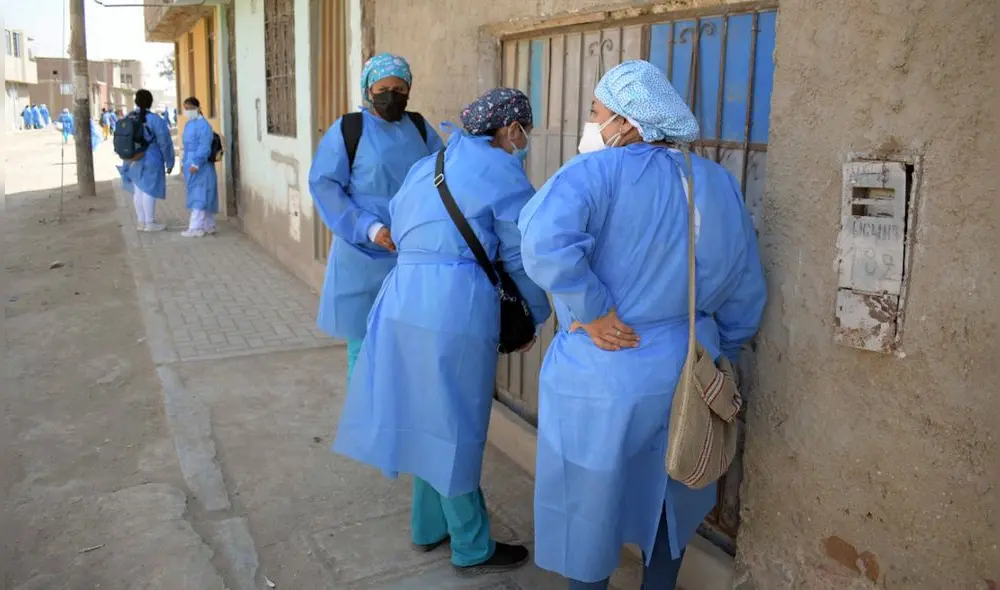 Brigadas buscan casa por casa a las personas que están pendientes de su primera o segunda dosis. Foto: Geresa. Brigadas buscan casa por casa a las personas que están pendientes de su primera o segunda dosis. Foto: Geresa.