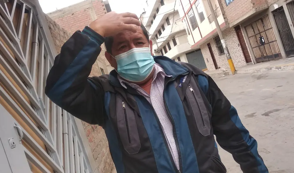 Hermano de la víctima llegó al lugar de los hechos para reconocer el cuerpo. Foto: Jessica Merino / URPI-LR