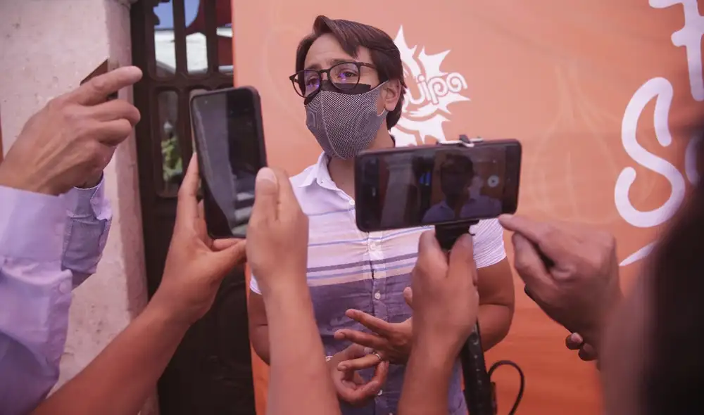 Sebastián del Carpio, presidente de AGAR, informó que los restaurantes y locales participantes promocionarán sus diversos platillos a través de la página web. Foto: Rodrigo Talavera/La República Sebastián del Carpio, presidente de AGAR, informó que los restaurantes y locales participantes promocionarán sus diversos platillos a través de la página web. Foto: Rodrigo Talavera/La República