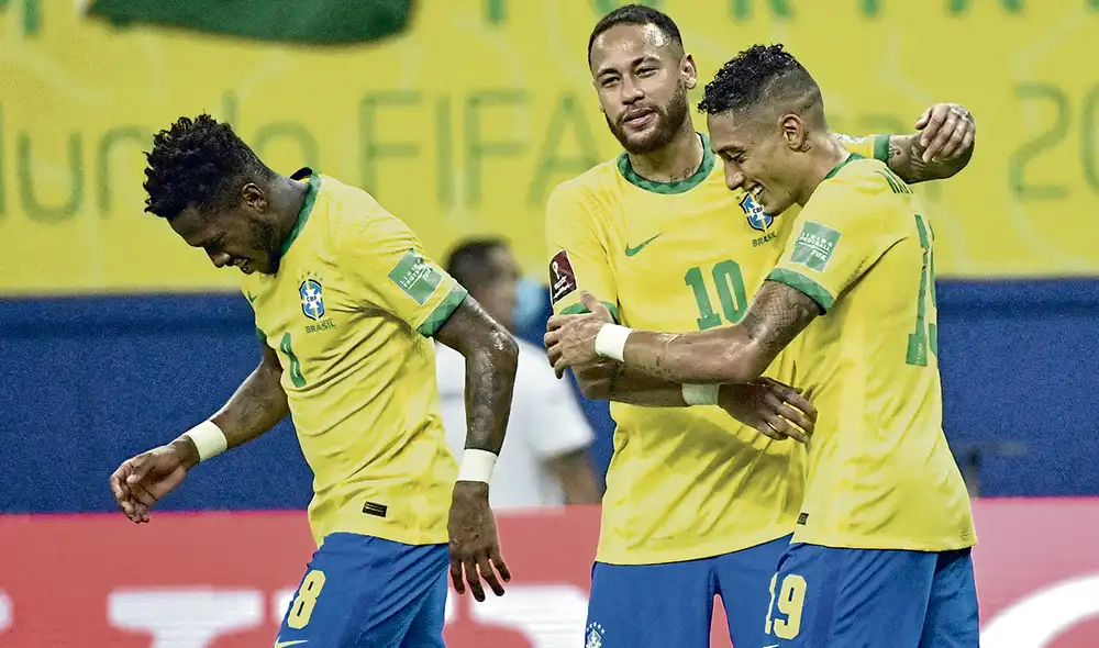 Celebra. Neymar y su gran noche con camiseta brasileña. Foto: AFP Celebra. Neymar y su gran noche con camiseta brasileña. Foto: AFP