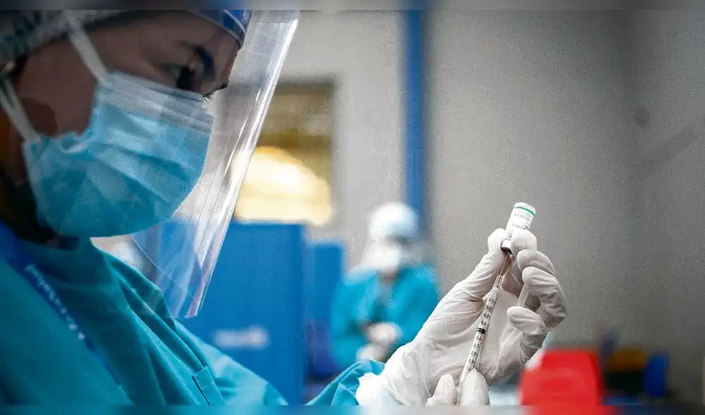 Nuevo paso. Desde el domingo 17 al martes 19 de octubre, los adolescentes entre 15 a 17 años serán inmunizados contra la COVID-19. Foto: Rodrigo Talavera