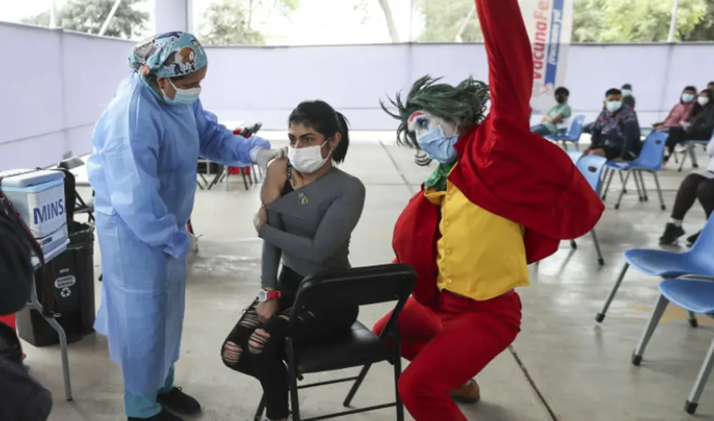 Vacunación en Perú continúa este fin de semana y esperan superar el 50% de vacunados. Foto: GLR Vacunación en Perú continúa este fin de semana y esperan superar el 50% de vacunados. Foto: GLR