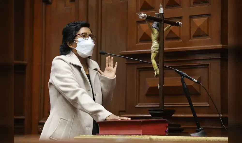 Lucinda Vásquez de Perú Libre habló sobre los cuestionamientos al ministro del Interior, Luis Barranzuela. Foto: Congreso