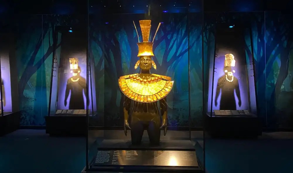 Uno de los elementos más interesantes es un atuendo de oro, completamente intacto, que perteneció a un emperador Chimú y se remonta al 1300 D.C. Foto: SHP Uno de los elementos más interesantes es un atuendo de oro, completamente intacto, que perteneció a un emperador Chimú y se remonta al 1300 D.C. Foto: SHP