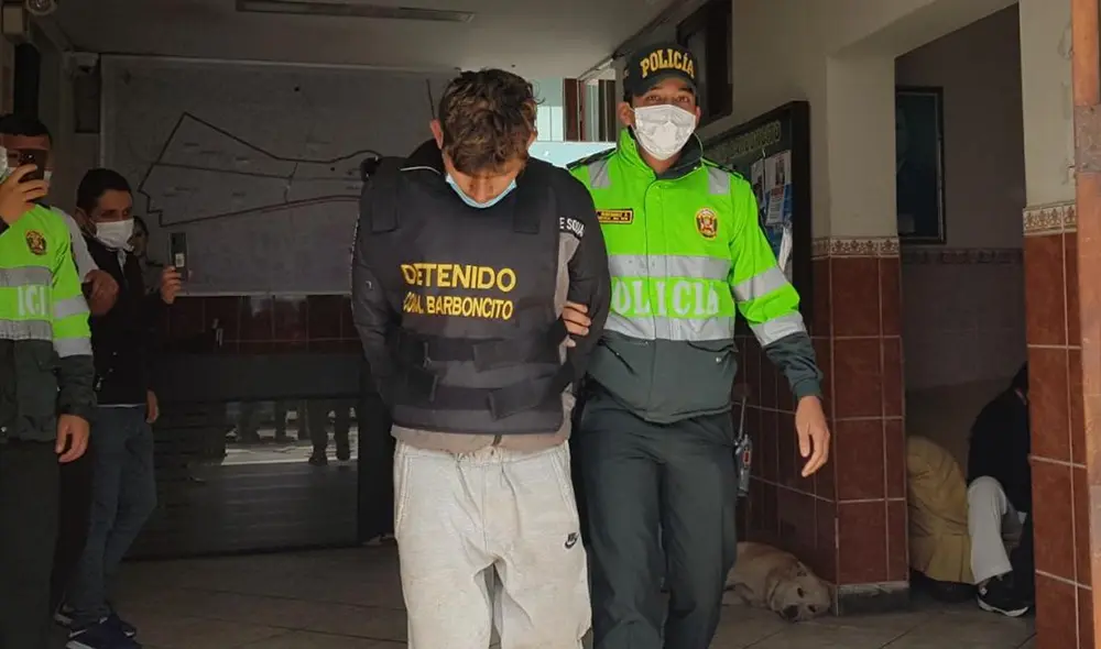 Hampón, quien fue identificado como Luis Alberto Ordoñez González, fue trasladado a la Depincri de SMP. Foto: Mary Luz Aranda / URPI-LR Hampón, quien fue identificado como Luis Alberto Ordoñez González, fue trasladado a la Depincri de SMP. Foto: Mary Luz Aranda / URPI-LR